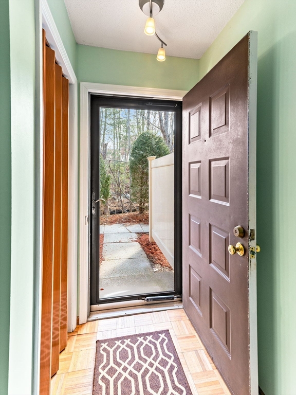 127 Greenbrook Dr 127