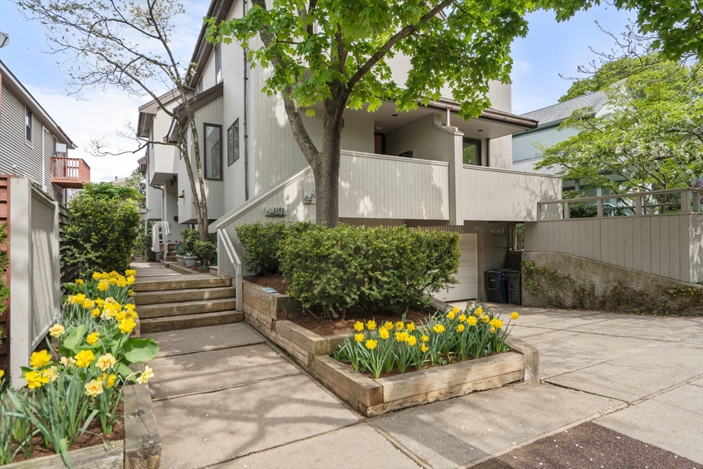Photo of 99-101 Larch Rd #99, Cambridge, MA