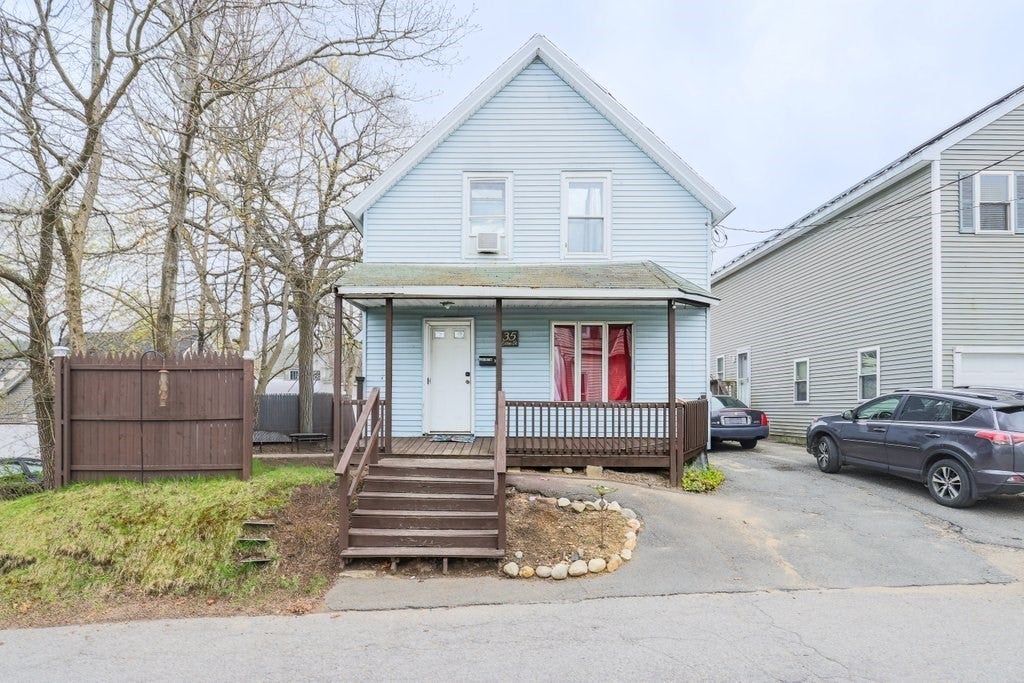 35 Essex St