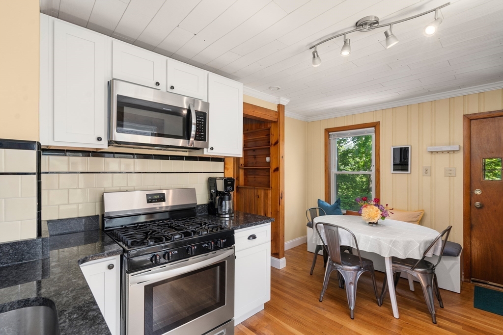 352 Whiting