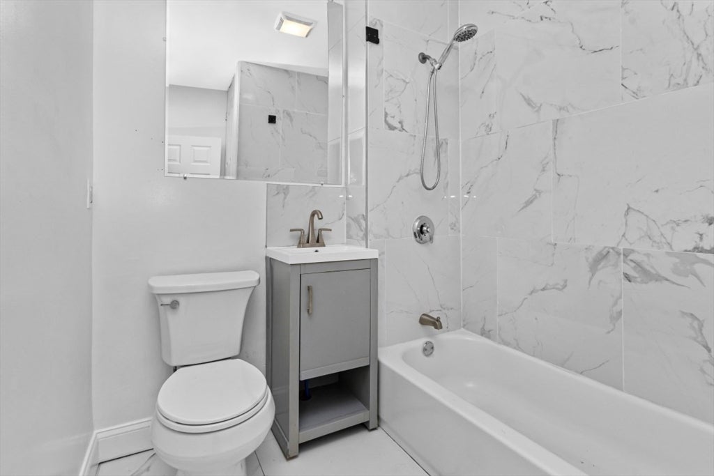 112 Hampshire St, Lowell, MA, 112 Hampshire St, Lowell, MA Photo #18