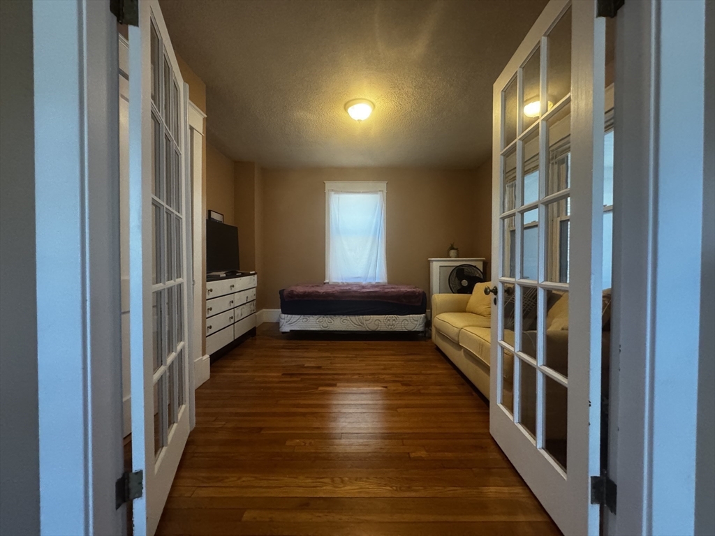 39 Acton St