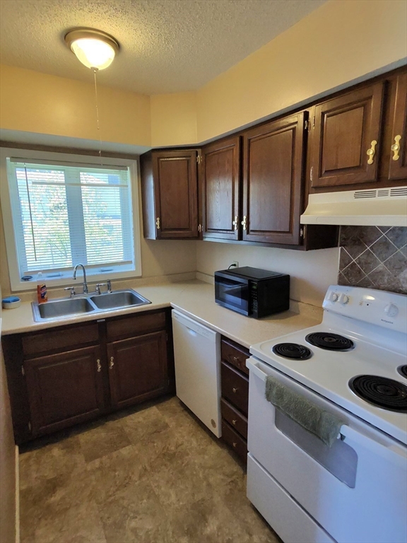 39 Acton St