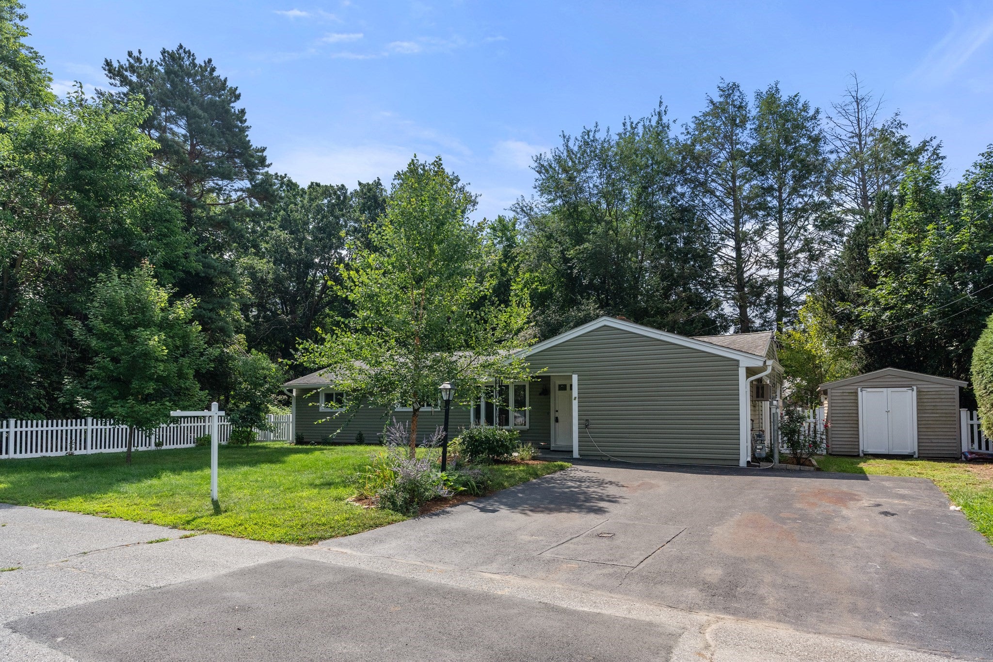 Photo of 1 Amory Ave, Maynard, MA