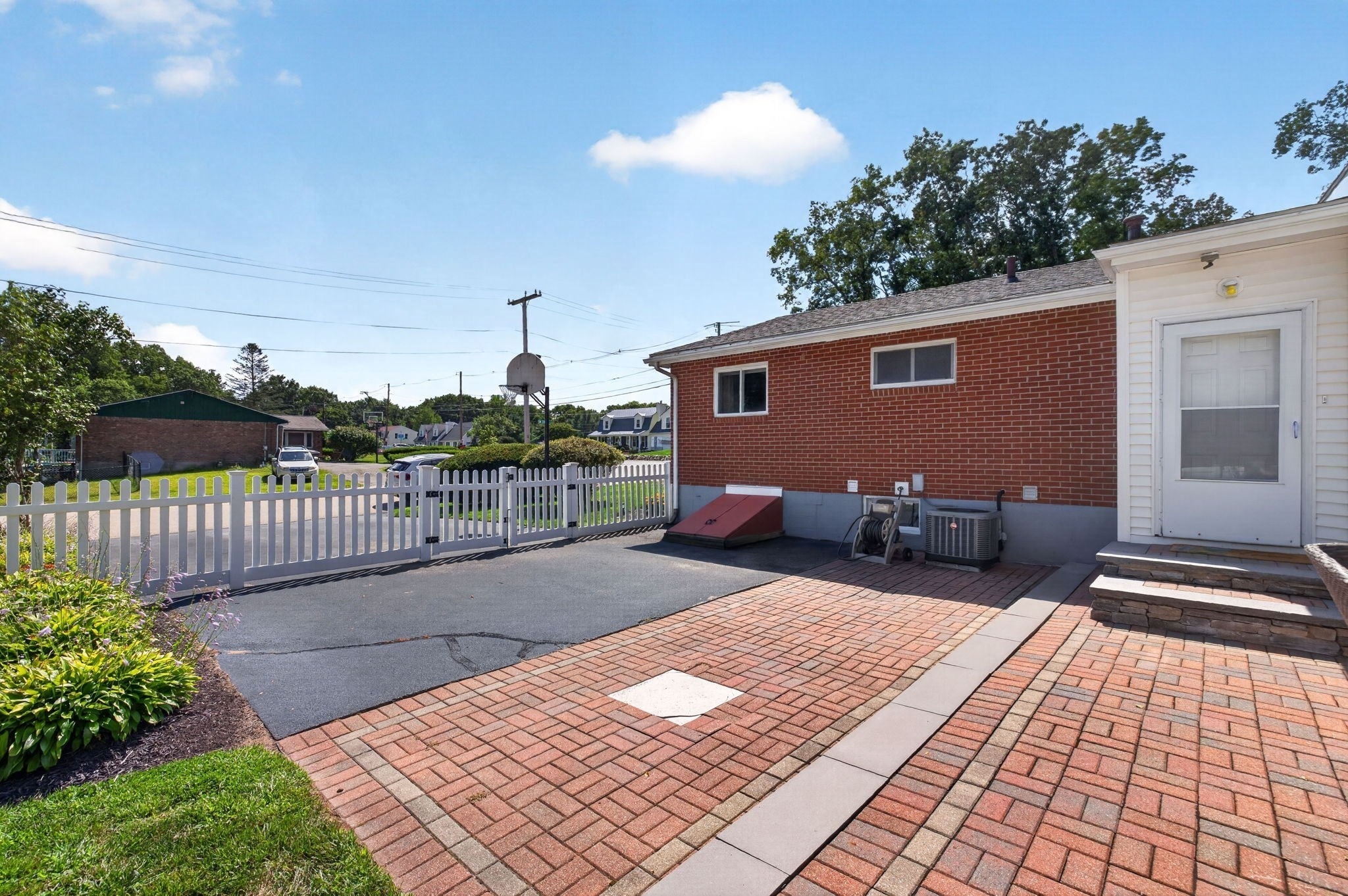 215 Mendon Road, North Attleboro, MA Photo #34