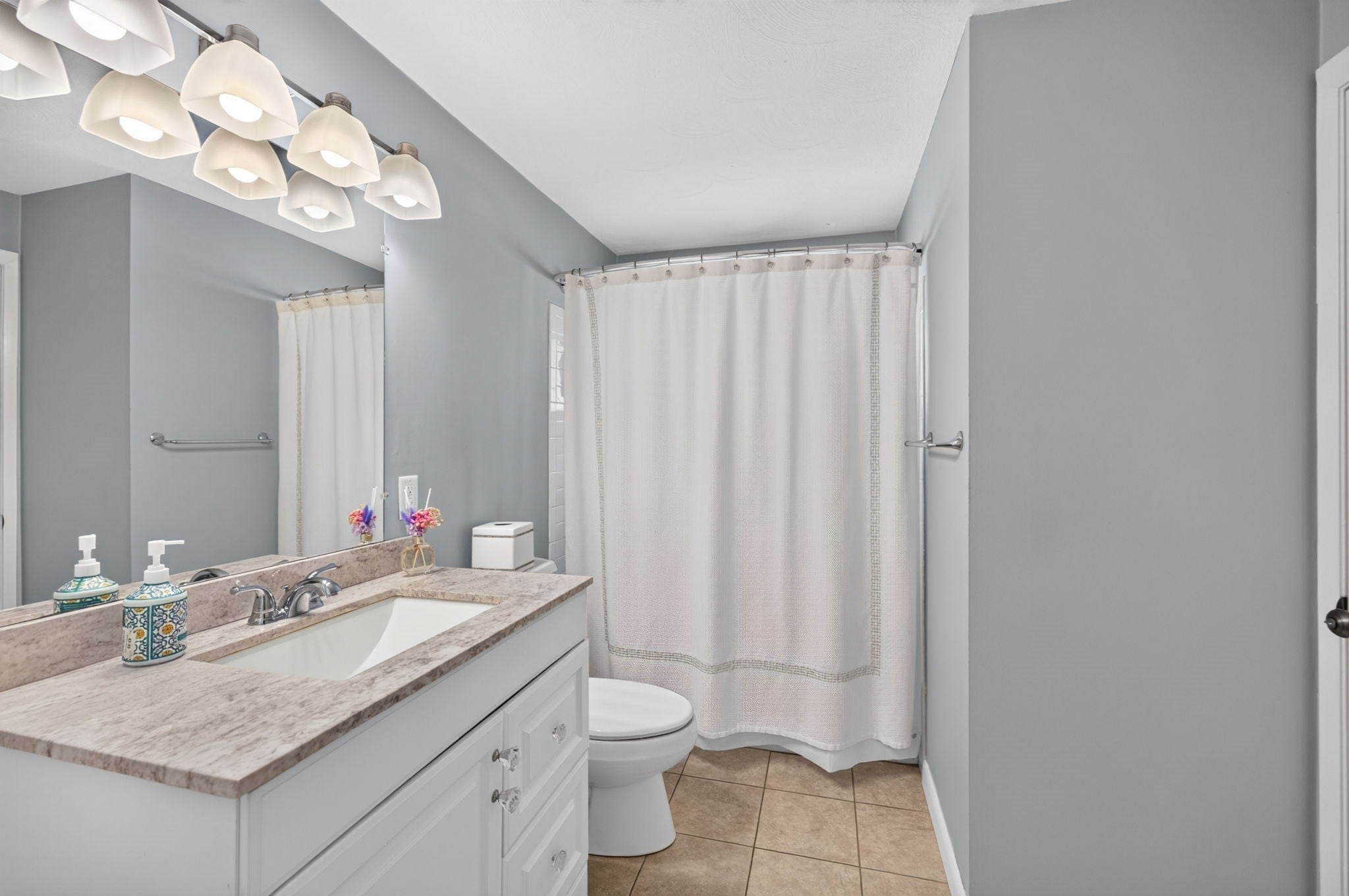 215 Mendon Road, North Attleboro, MA Photo #17