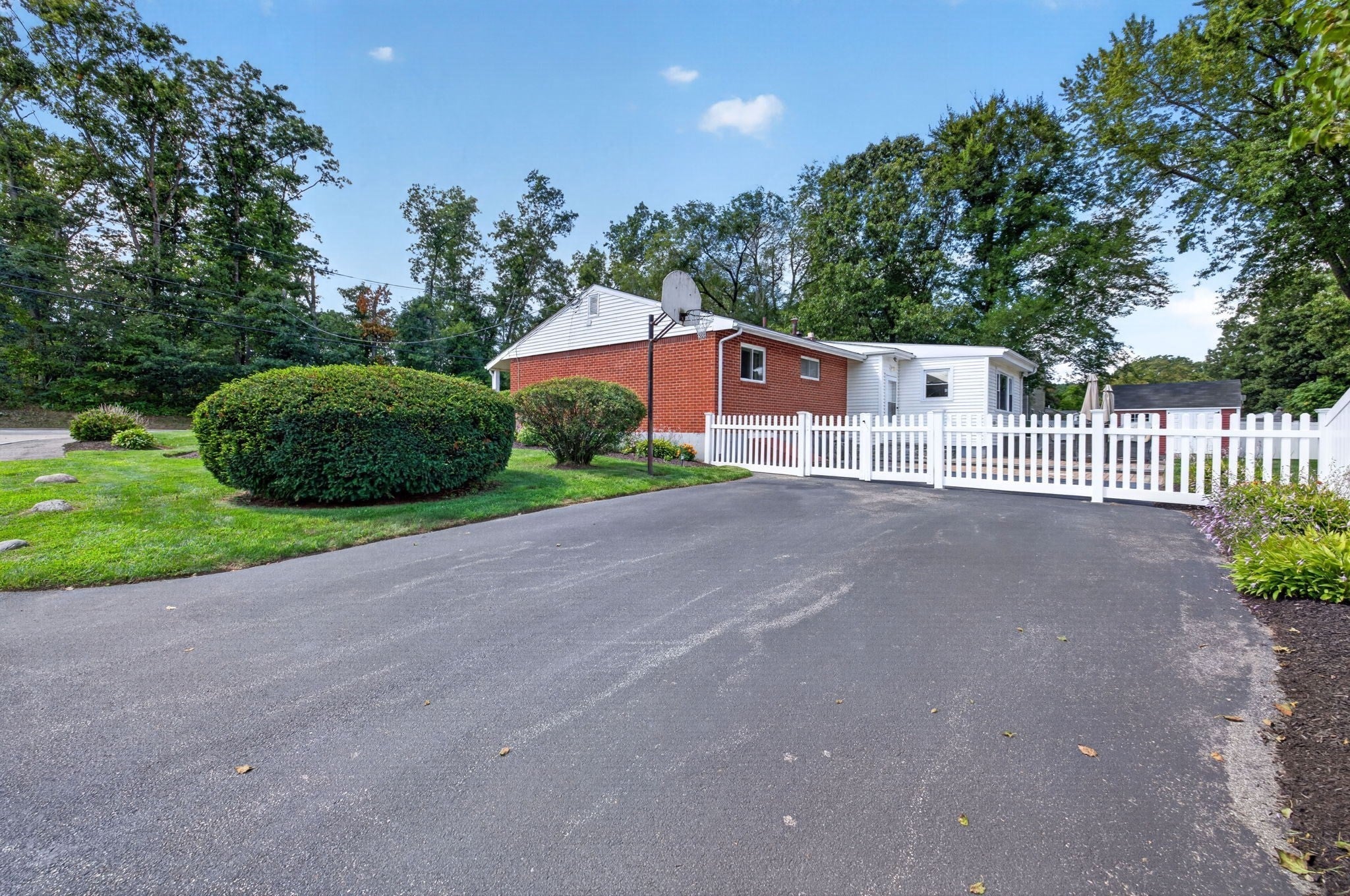 215 Mendon Road, North Attleboro, MA Photo #36