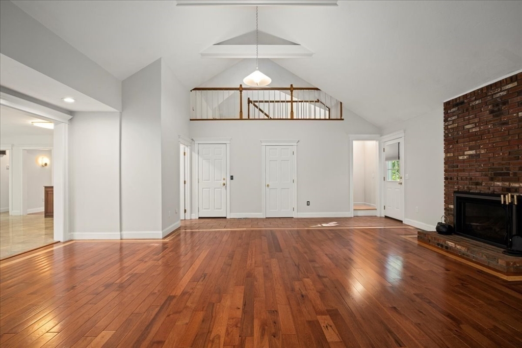8 Arch St