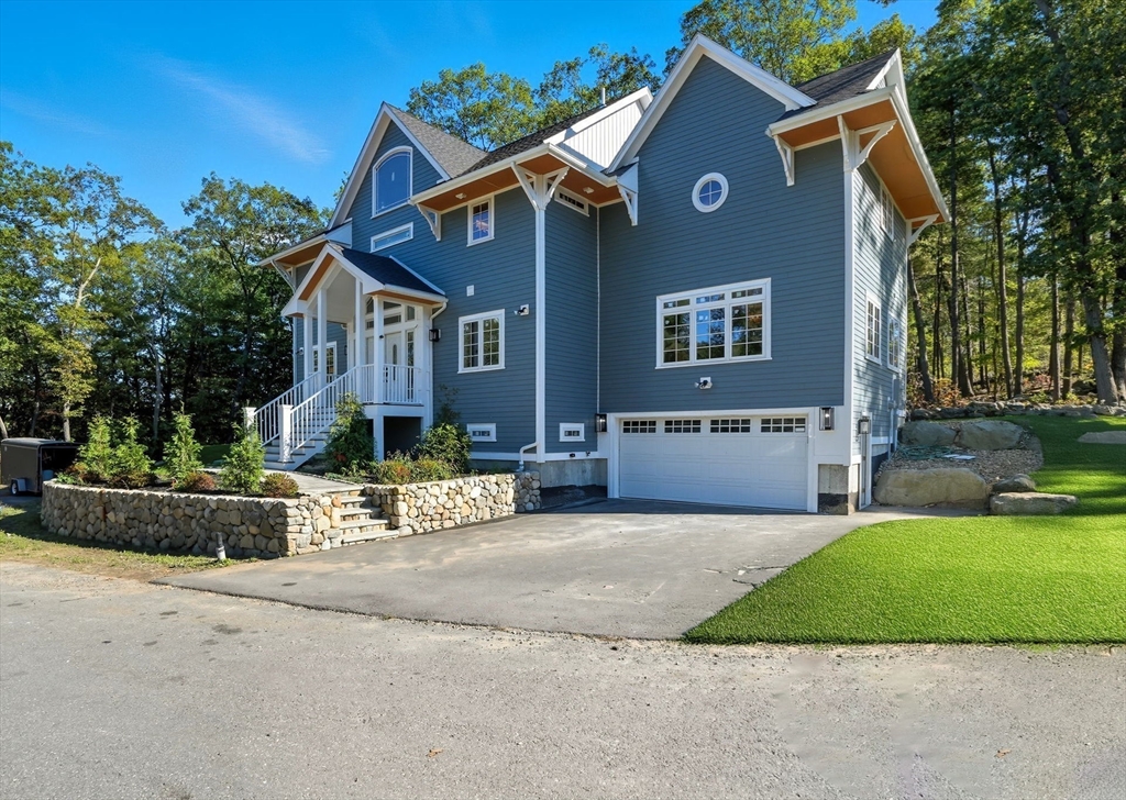9 Lovis Ave
