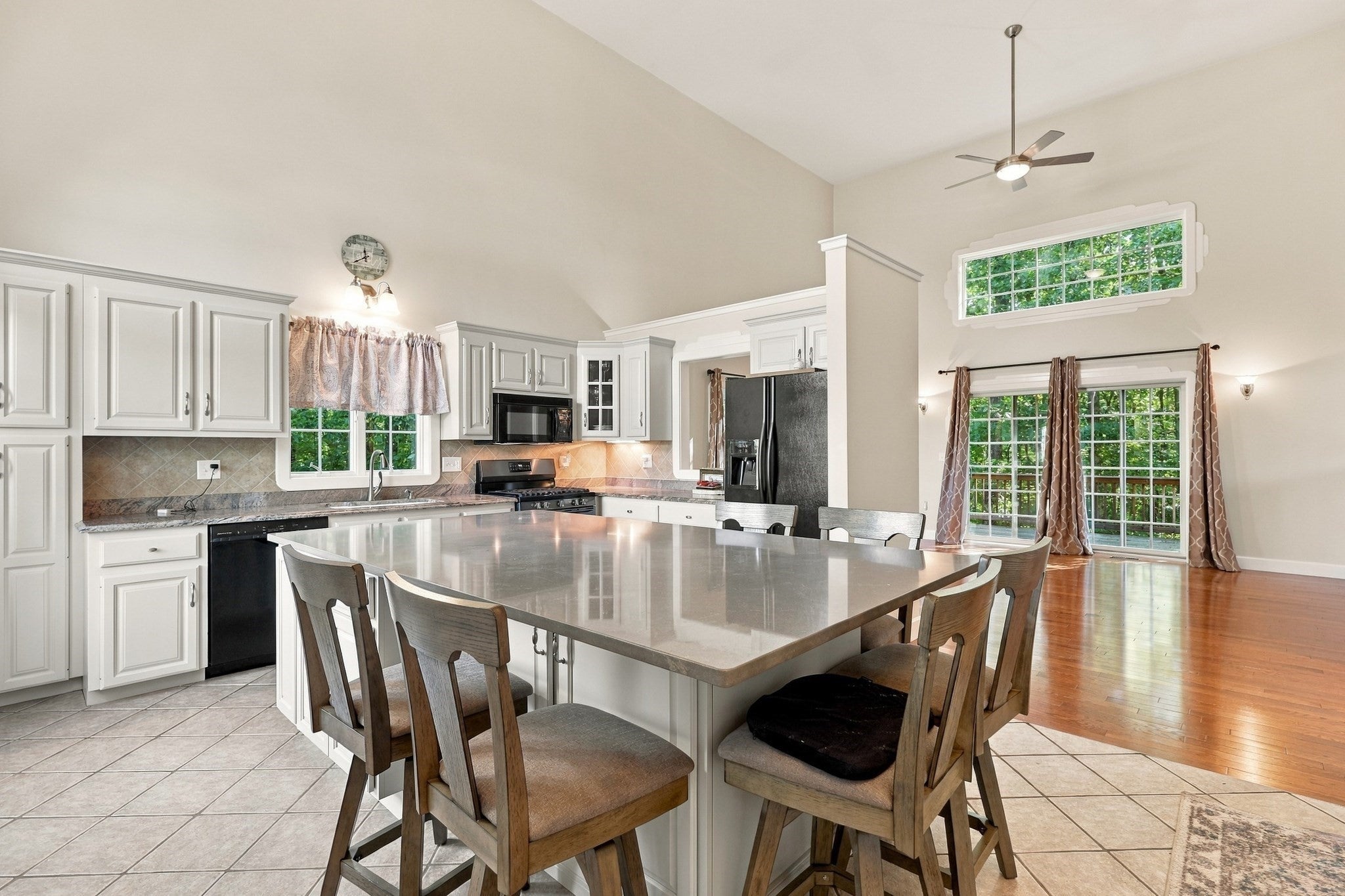 11 Aris Way, Milford, MA, 11 Aris Way, Milford, MA Photo #4