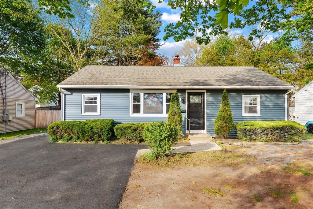 Click for 423 Bedford St, Lexington, MA slideshow Click for 423 Bedford St, Lexington, MA slideshow