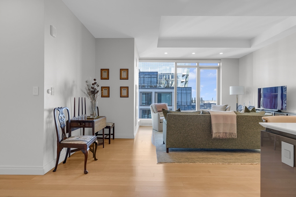 135 Seaport Blvd 1901