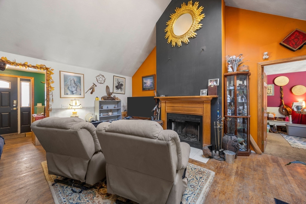 24 Widow Coombs Walk