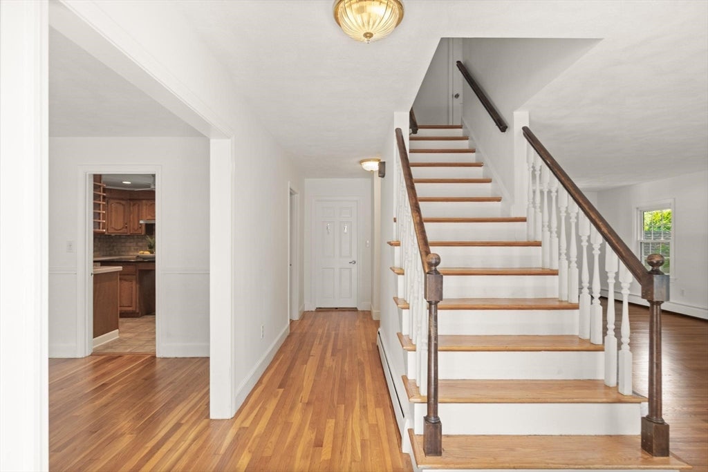 4 Berrywood Ln