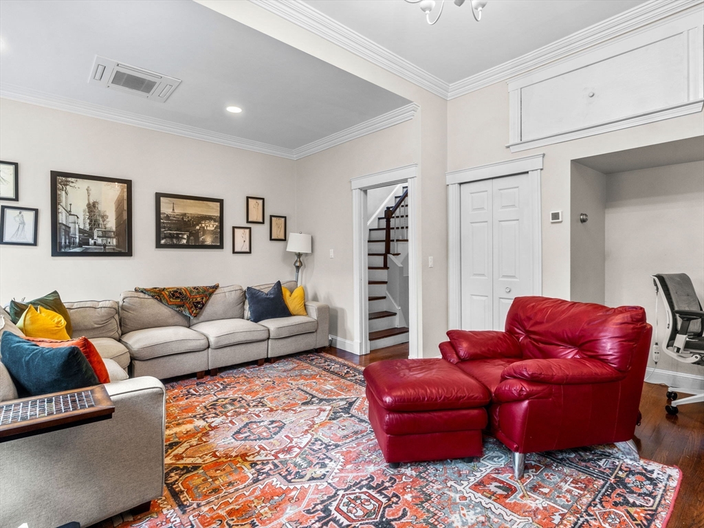 289 K Street