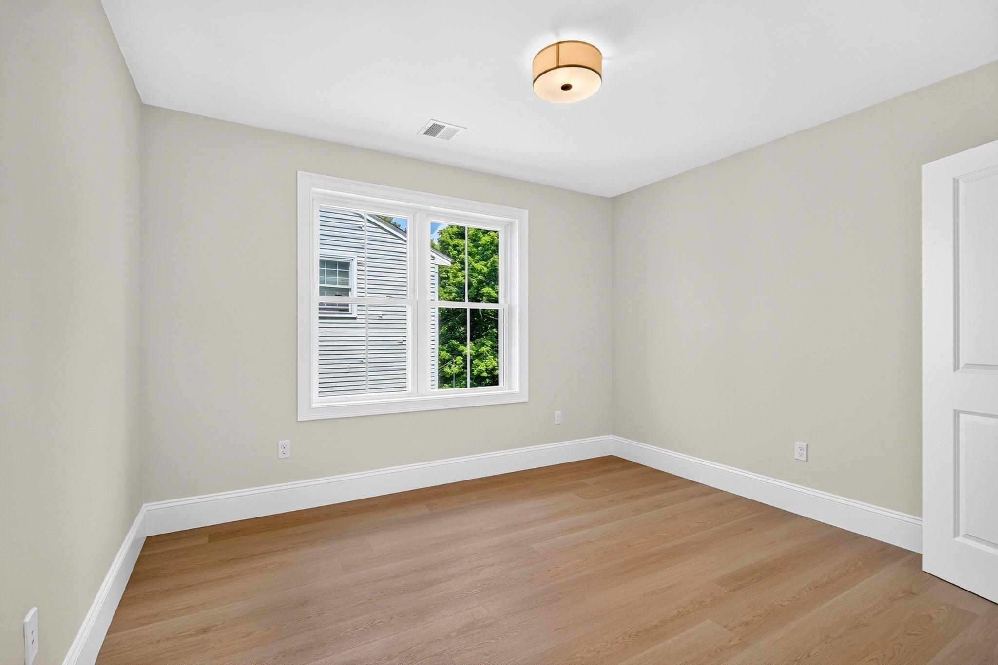 15 Milner Street, Waltham, MA Photo #17