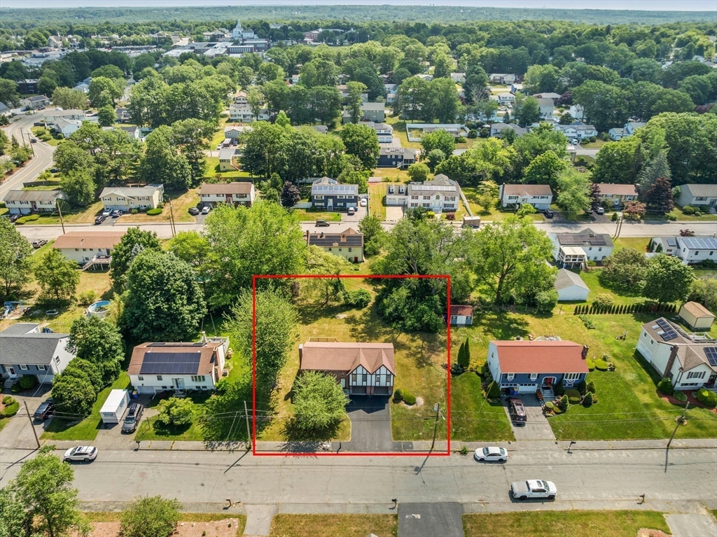 36 Bittersweet Ln