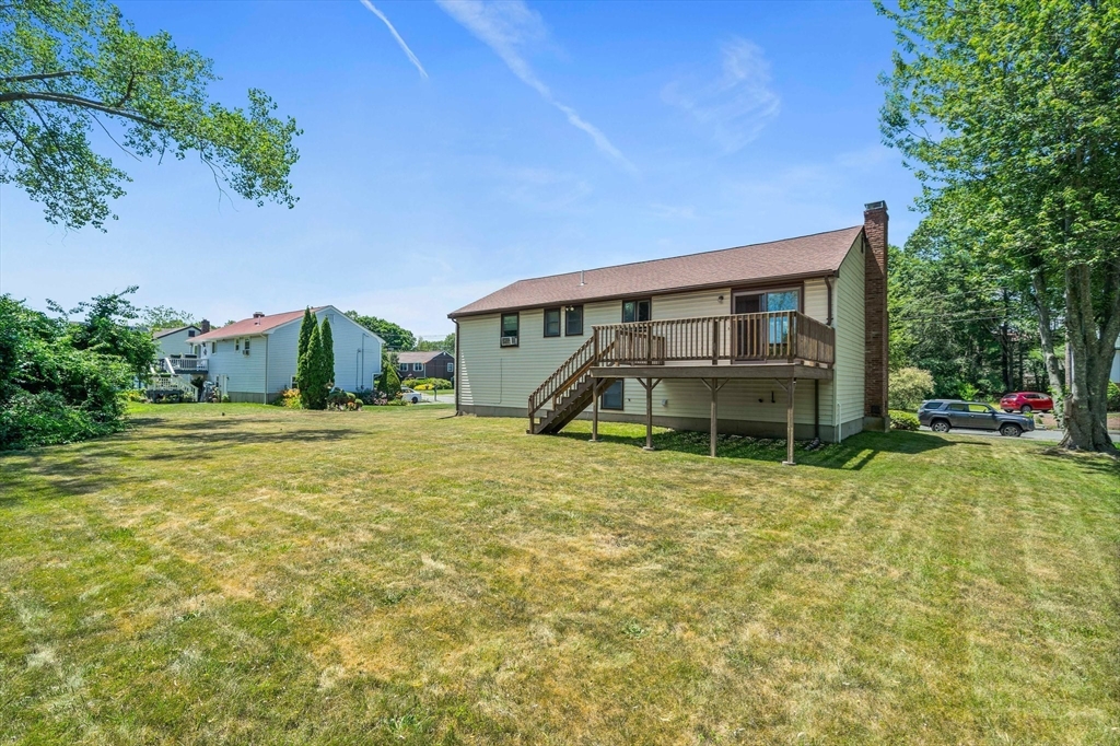 36 Bittersweet Ln