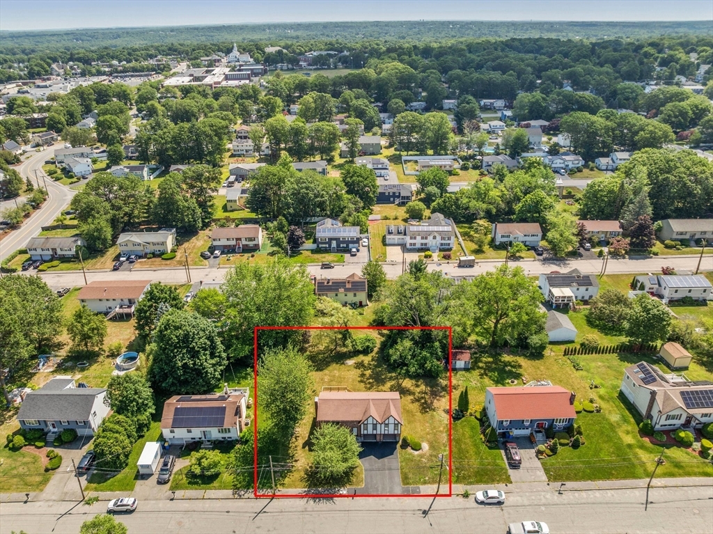 36 Bittersweet Ln