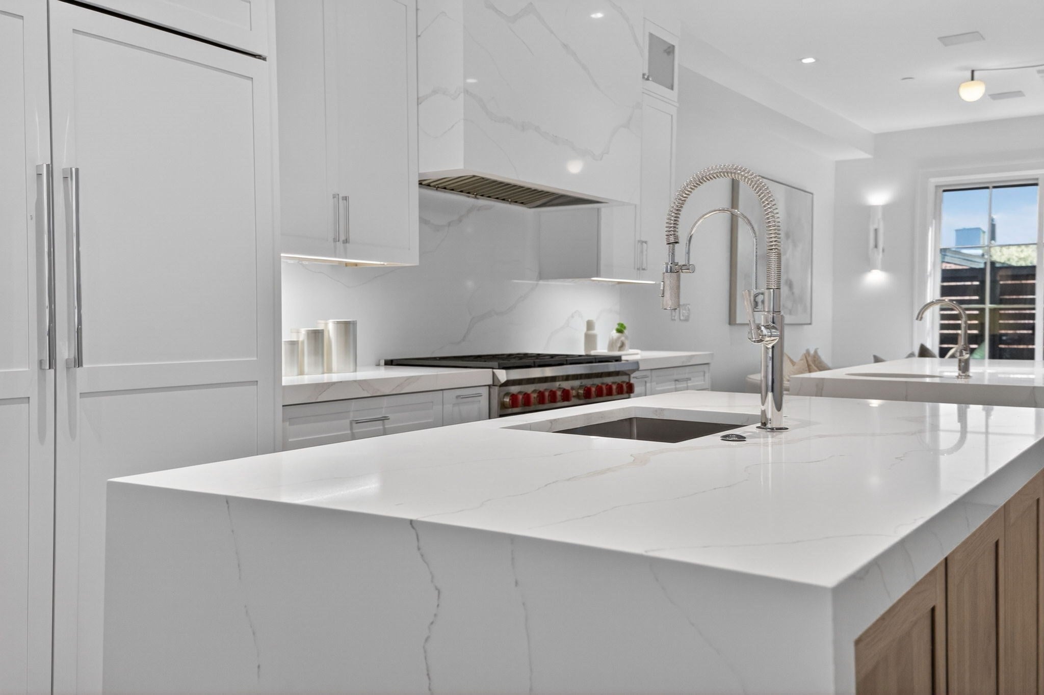 561 E Broadway 561