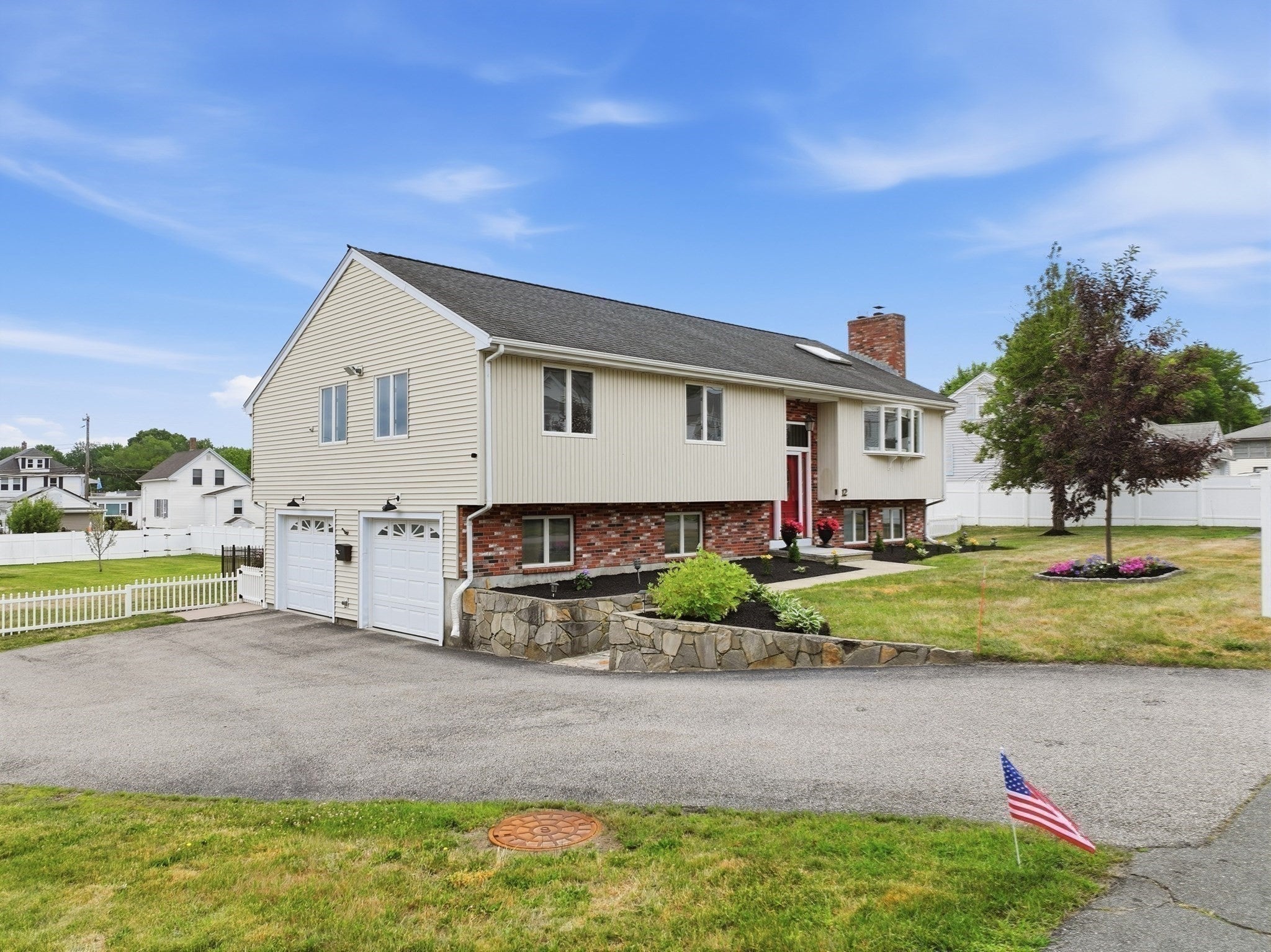 12 Lawrence St, Milford MA 01757