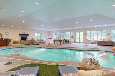 22 Old Cambridge Tpke Lincoln MA 01773