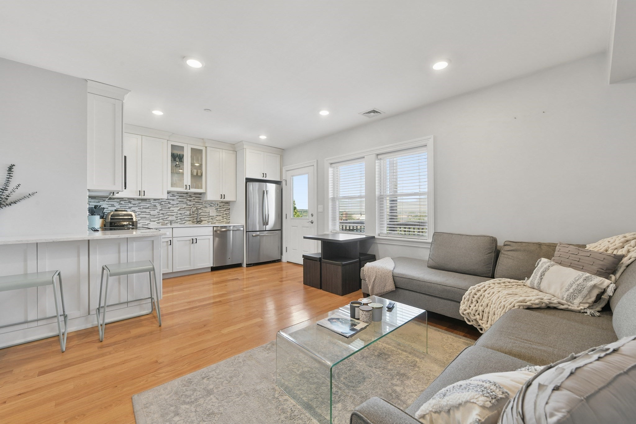214-216 E Eagle St #5A, Boston, MA Photo #1