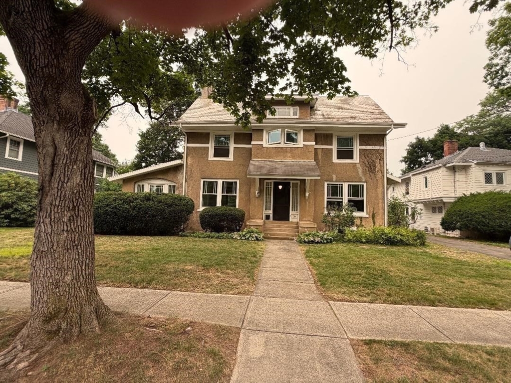 19 Wellesley Rd, Holyoke, MA, 19 Wellesley Rd, Holyoke, MA Photo #3