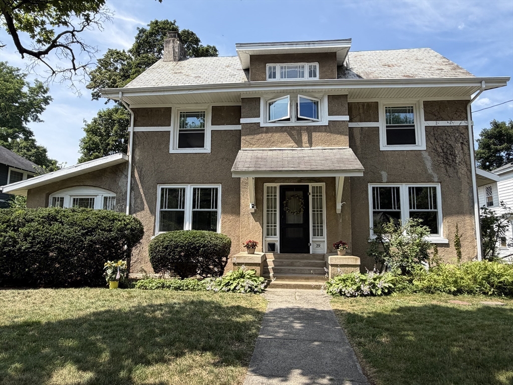 19 Wellesley Rd, Holyoke, MA, 19 Wellesley Rd, Holyoke, MA Photo #2