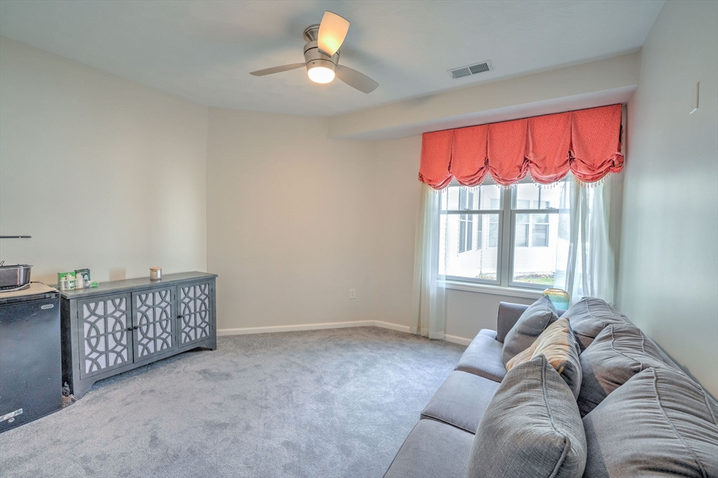 63 Central St 101