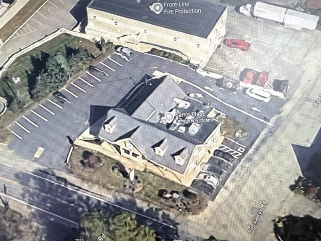 323 N Main St