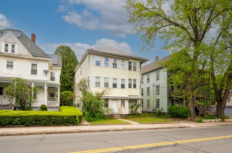 58 Main St