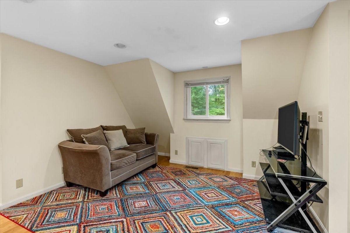 331 Mountain St, Sharon, MA, 331 Mountain St, Sharon, MA Photo #32