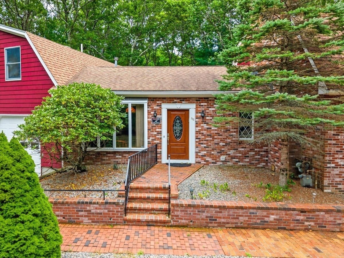 331 Mountain St