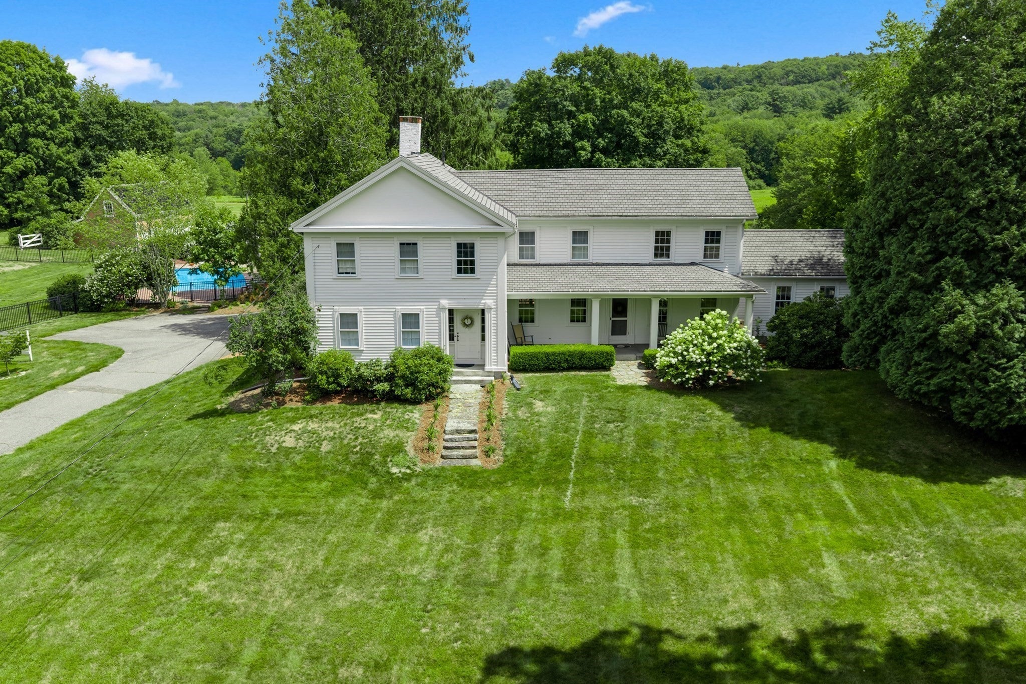 304 Warren Rd