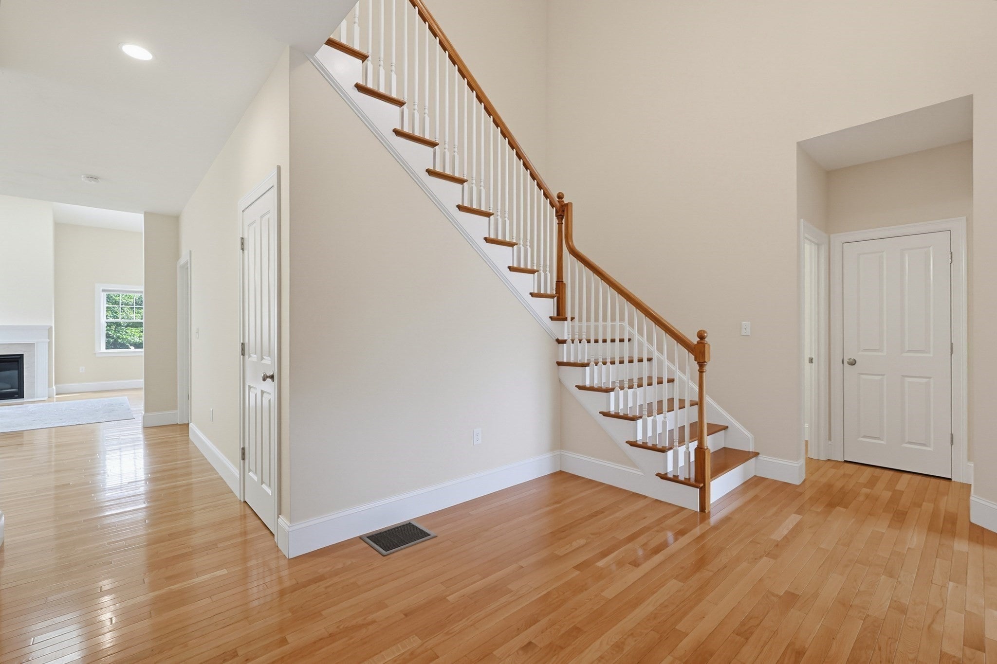 106 Walden Way #106, Milford, MA, 106 Walden Way #106, Milford, MA Photo #8