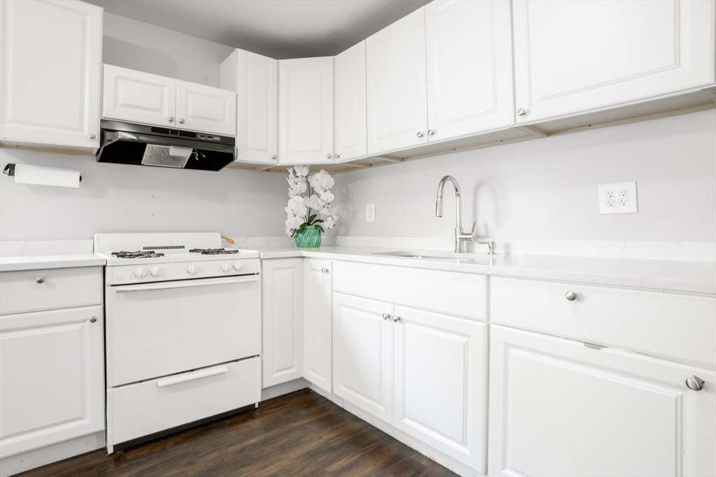 24 Tracey St, Peabody, MA Photo #18
