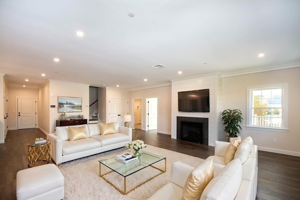 2 Proprietor's Drive 24