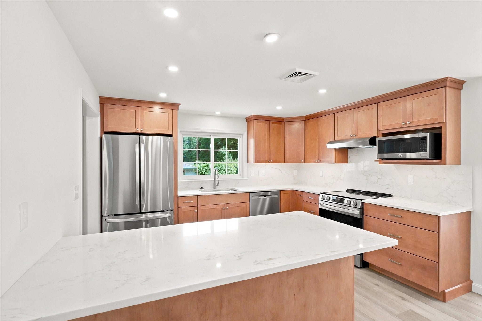 15 Eaton Rd W RD, Framingham, MA Photo #6
