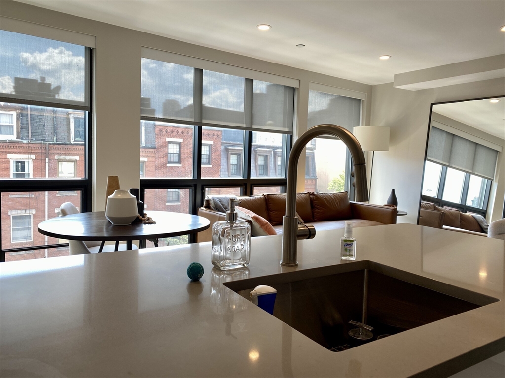 244 Hanover St 610