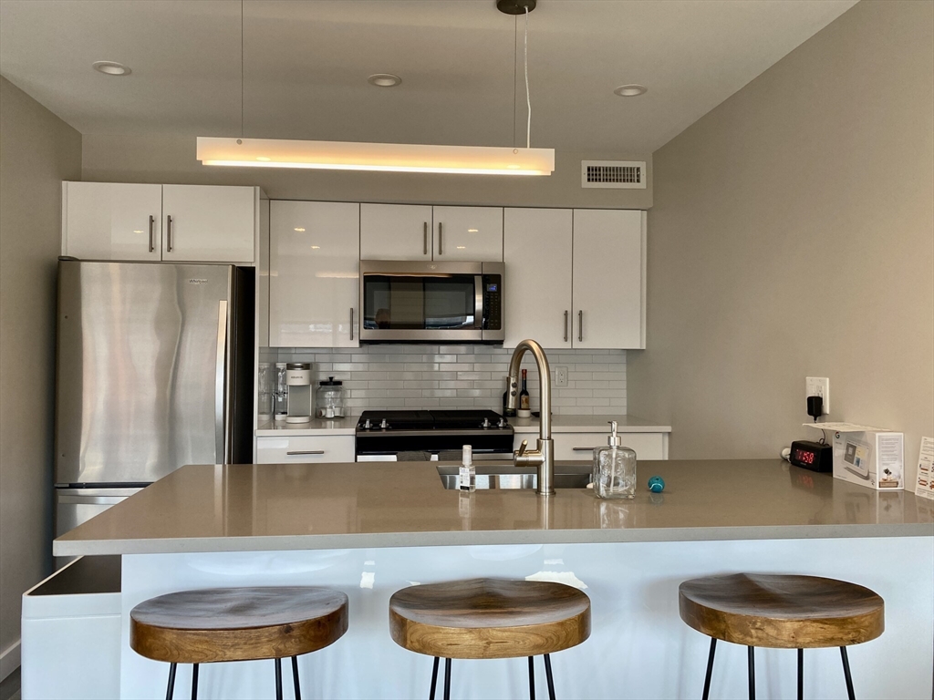 244 Hanover St 610