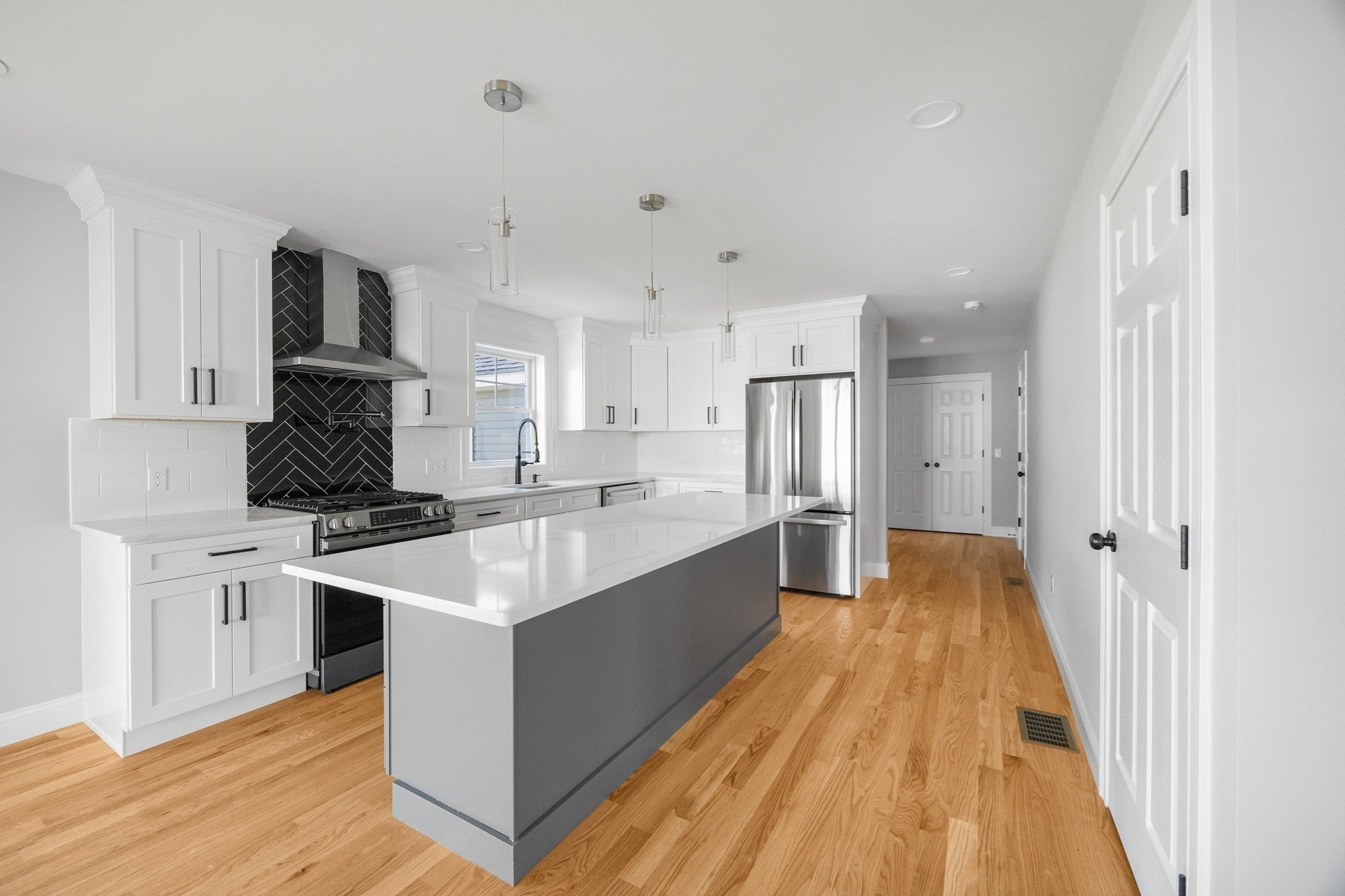 188 St Louis Avenue, Woonsocket, RI, 188 St Louis Avenue, Woonsocket, RI Photo #8