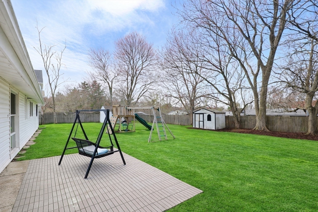 39 Marion St, Holbrook, MA Photo #14