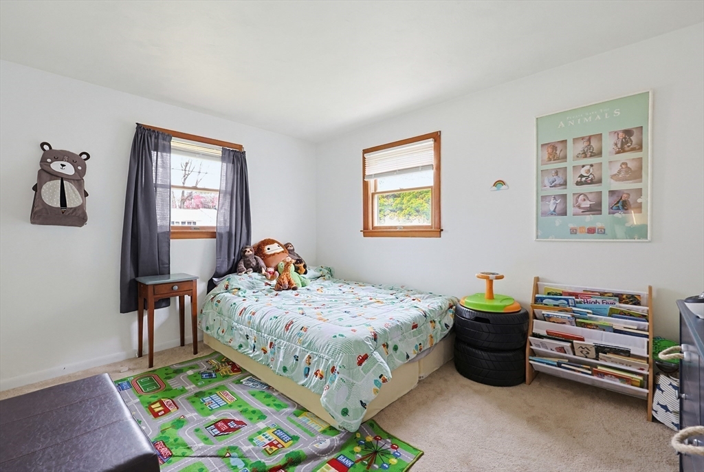 39 Marion St, Holbrook, MA Photo #8