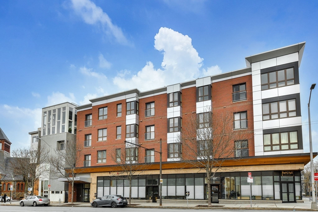 1963-1975 Massachusetts Avenue 404