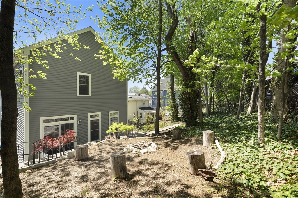 33 Charles St #33, Watertown, MA Photo #14
