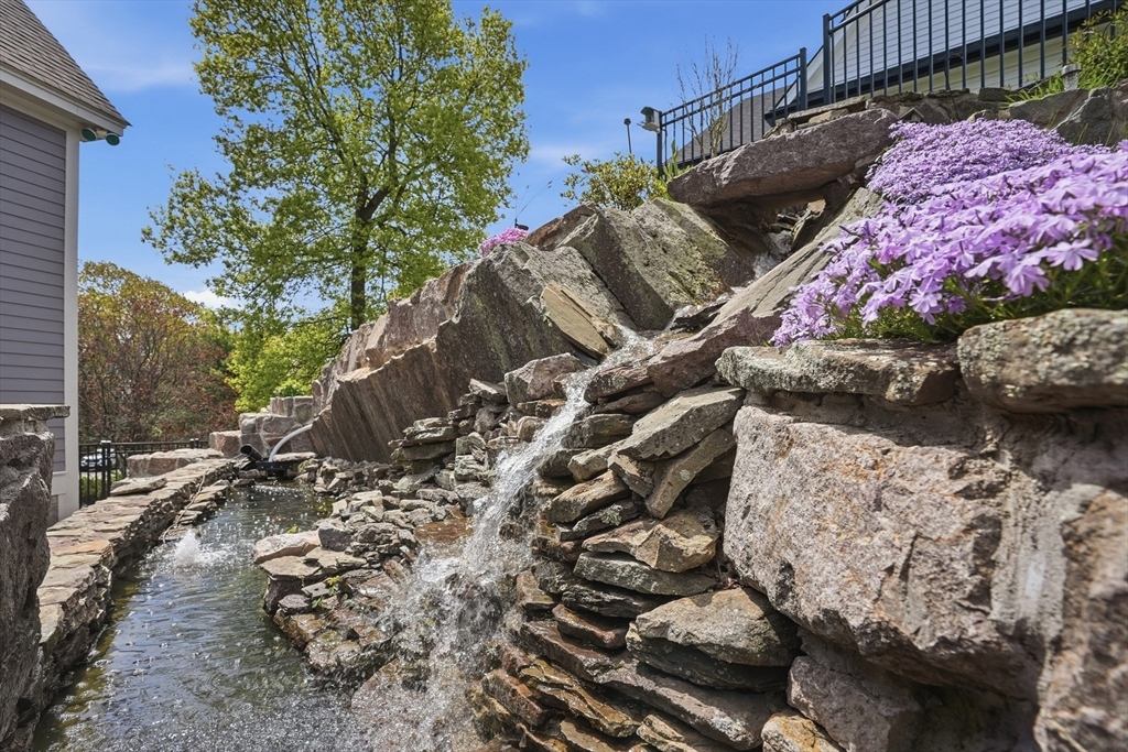 1 Twin Springs Drive, Saugus, MA Photo #38