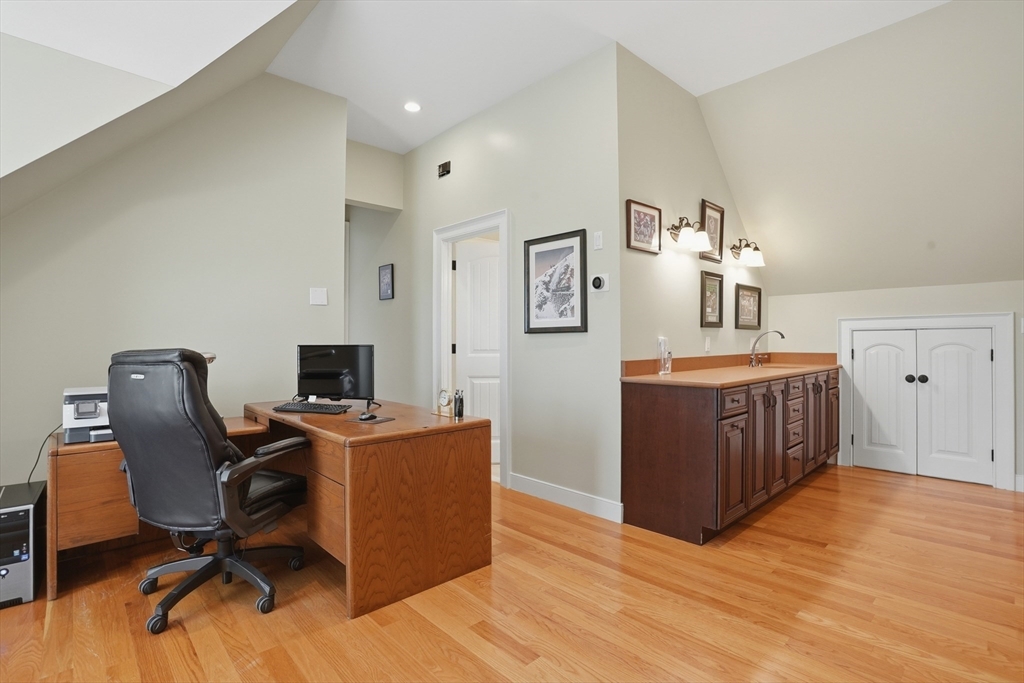 1 Twin Springs Drive, Saugus, MA Photo #19
