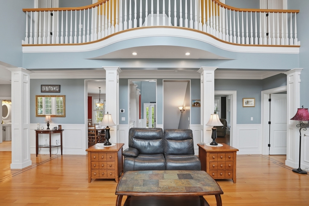 1 Twin Springs Drive, Saugus, MA Photo #5