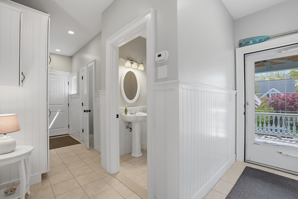1 Twin Springs Drive, Saugus, MA Photo #29
